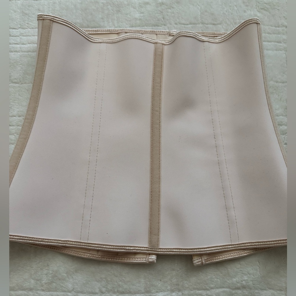 Yianna Nude Corset Waist Trainer